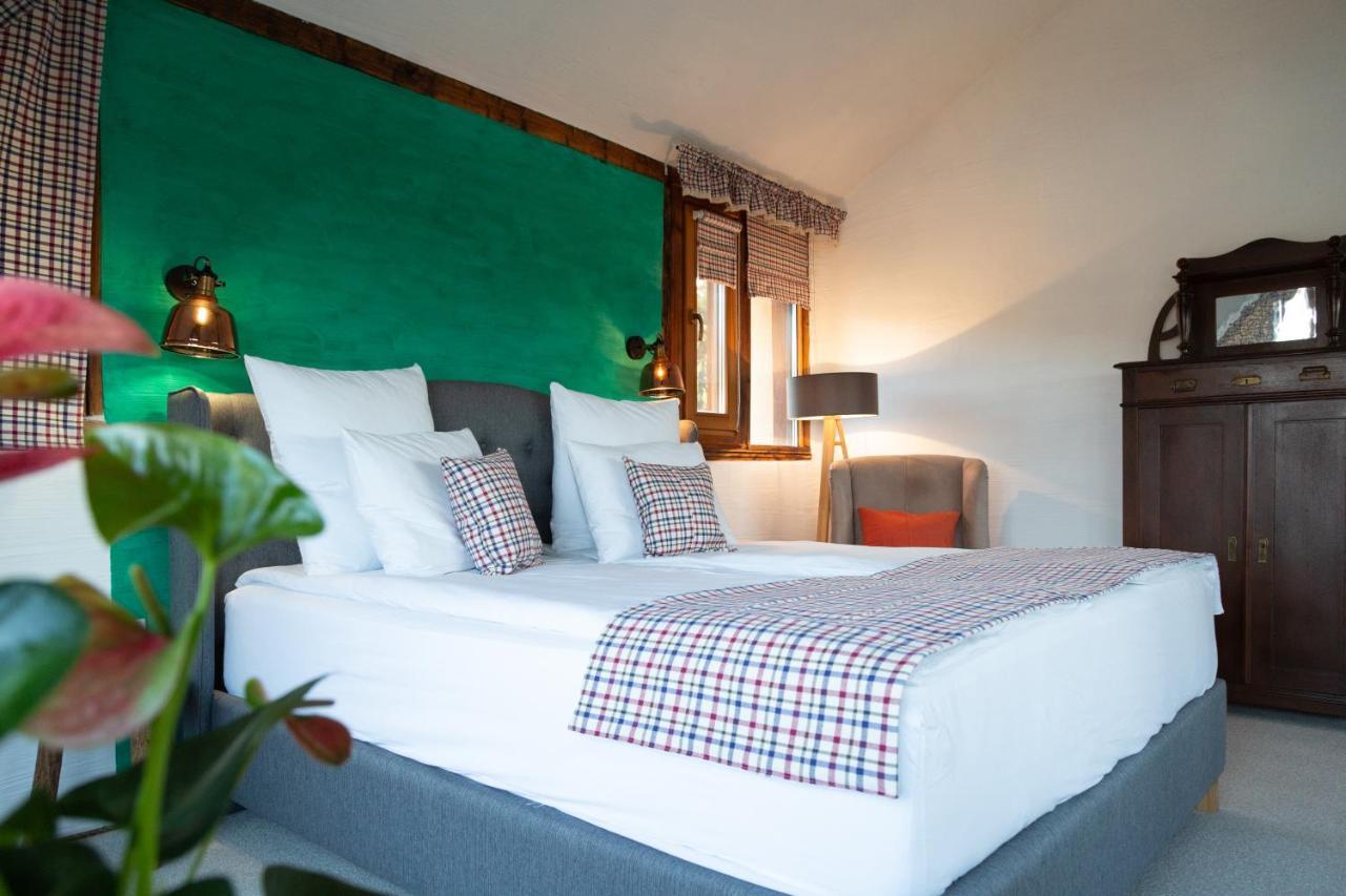 Casele Cu Stuf B&B Haus Ulrike Salicea Bagian luar foto